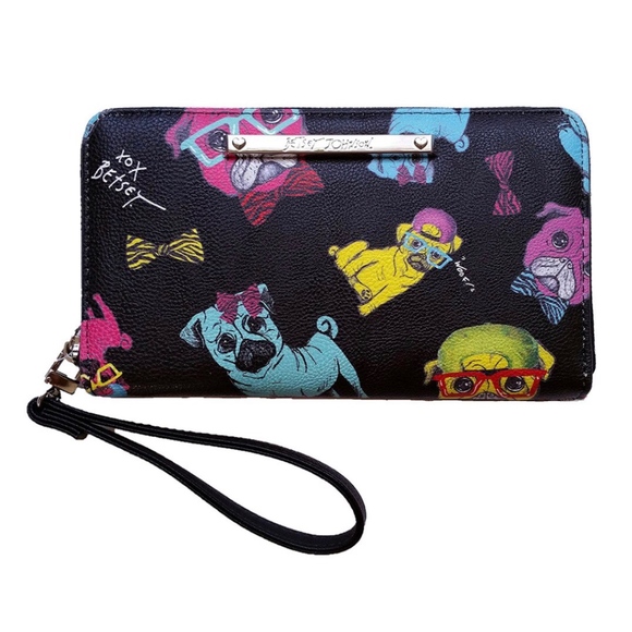 betsey johnson wristlet